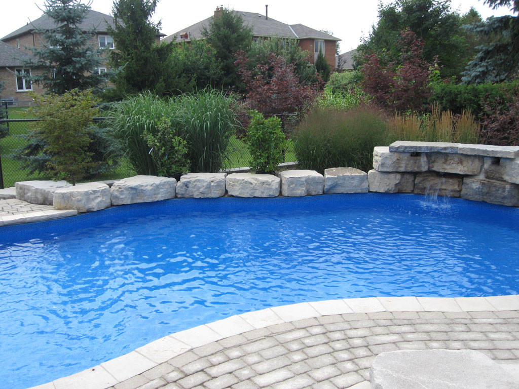 2013 Progreen Swimming Pools + Landscaping. All rights reserved.